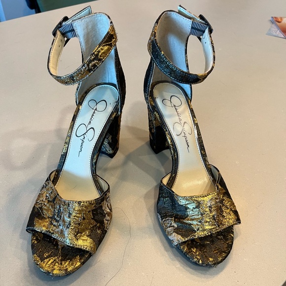 jessica simpson black and gold floral embroidered block heels - Picture 4 of 7
